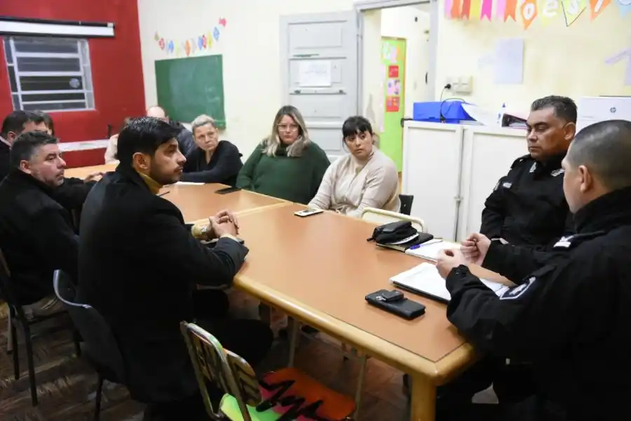 Se presentaron las nuevas autoridades policiales a la Federación de Entidades Vecinales