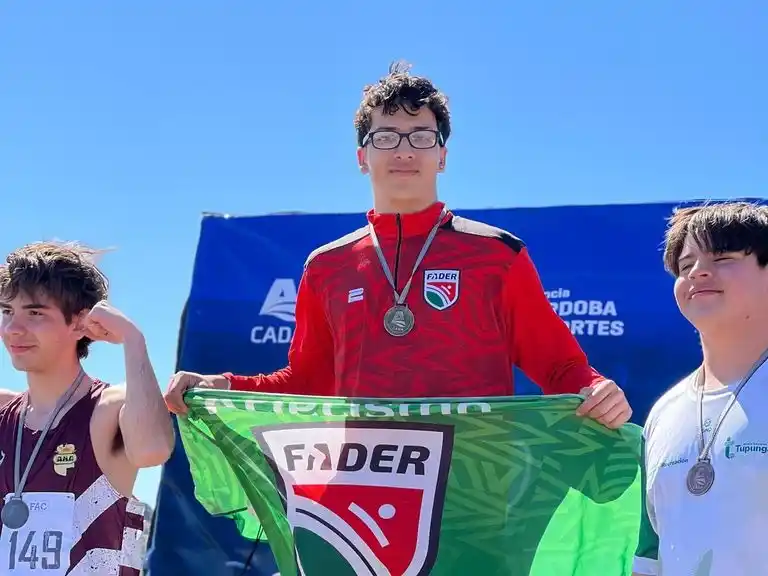 Luciano Gómez Rabella se proclamó campeón argentino juvenil en lanzamiento de disco