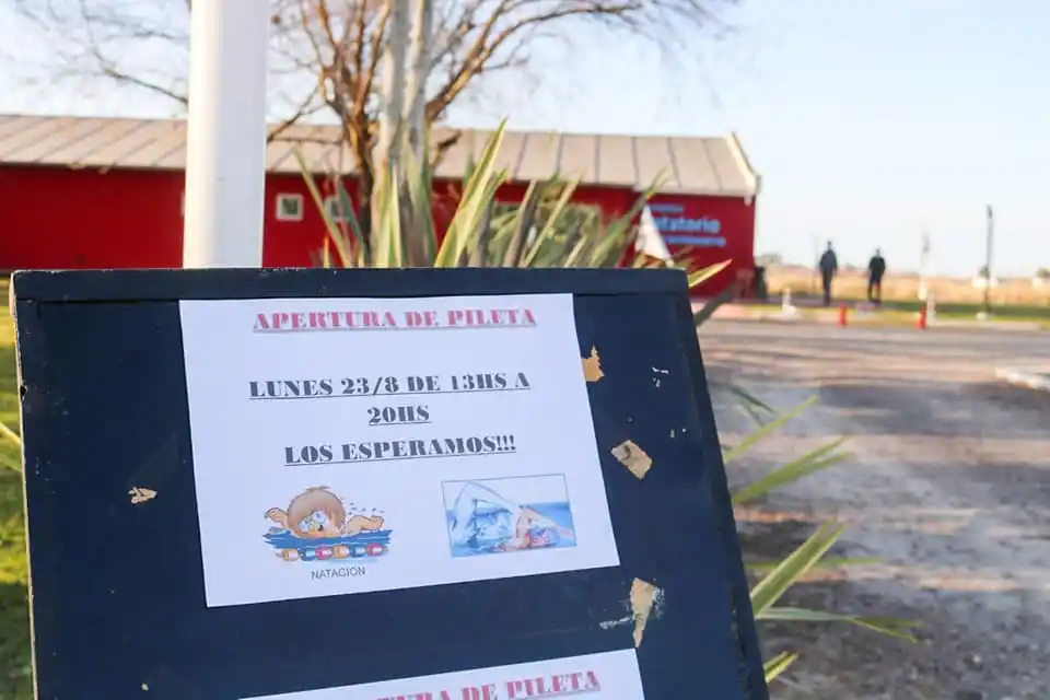 El Natatorio del Bicentenario de Ranchos reabrió sus puertas