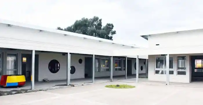 Siguen las obras en escuelas de la provincia para garantizar la presencialidad