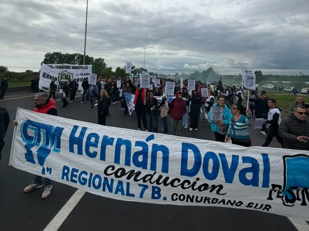 Corte de municipales en la autopista