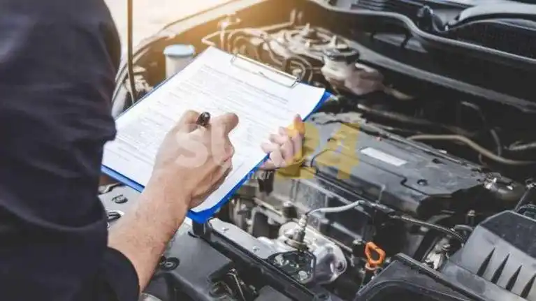 Fue a realizar la verificación del auto y le secuestraron el vehículo