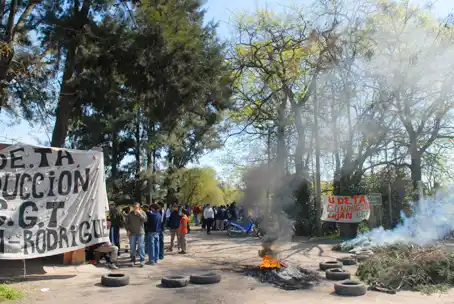 Peligran 100 puestos de trabajo en Luján: Paro en la planta Argensun