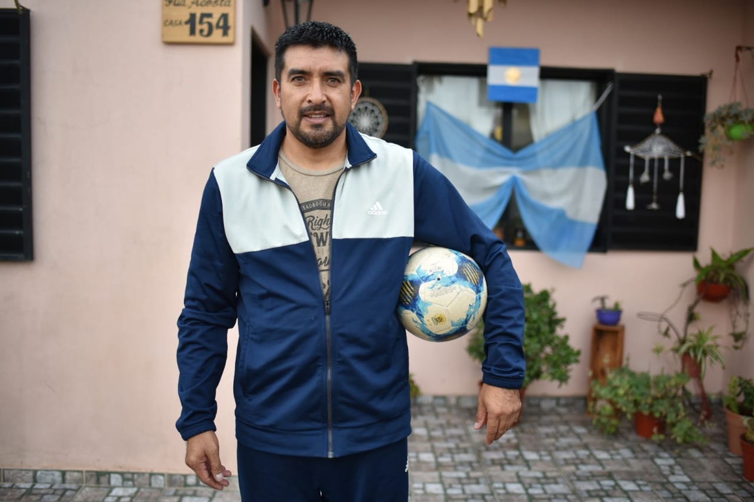Un ídolo en problemas por la pandemia: "Necesito trabajar, de lo que sea, no se me caen los anillos"
