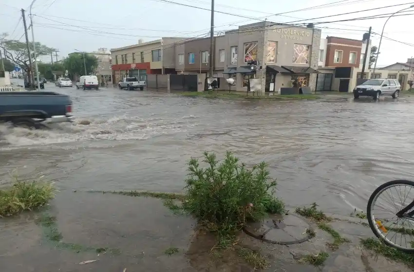Tras las intensas lluvias, se espera un domingo con peores condiciones