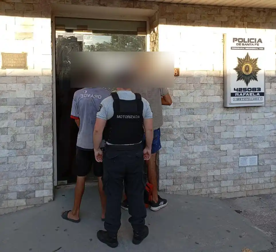 Robaron herramientas, cables y un celular desde un galpón, pero no llegaron lejos - 1