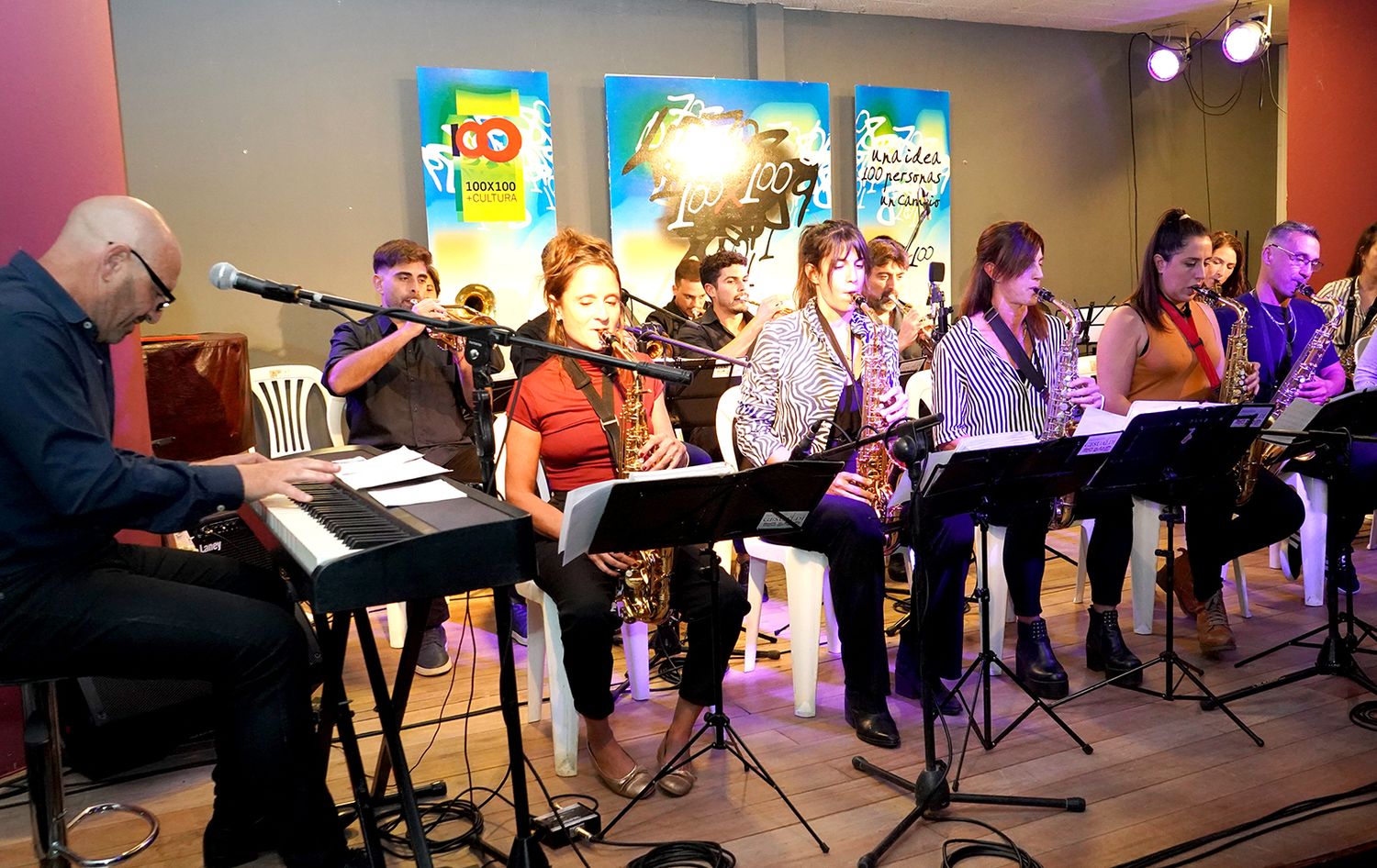 Senior Big Band. Se lució anoche a sala llena con la dirección de Juan Gesualdi