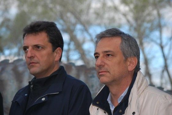 Intendentes massistas presionan a Scioli y entregan plus de fin de año a trabajadores de sus distritos