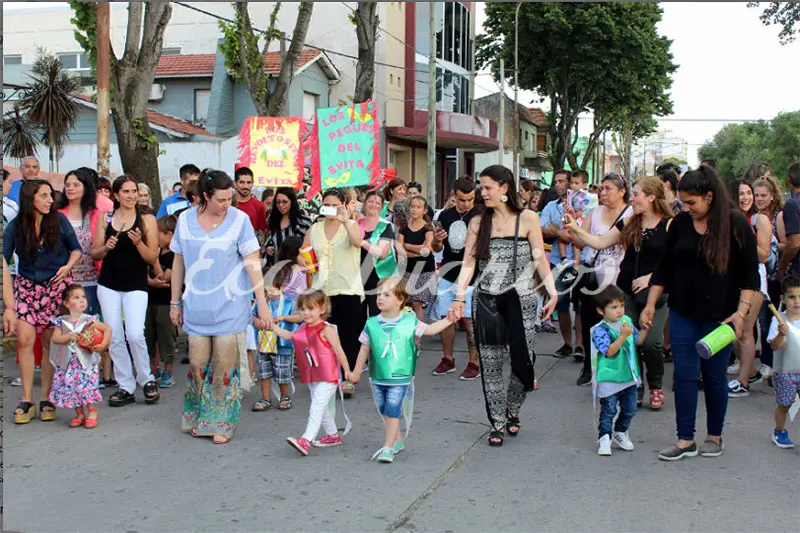El jardín Evita cerró el año con un acto recreativo en la Av. 59