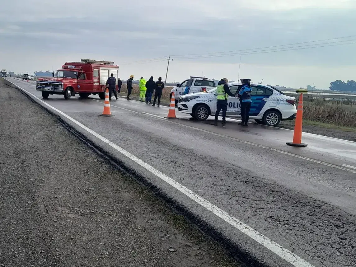 Accidente trágico cerca de Pehuajó: dos muertos y cuatro heridos tras un choque entre tres vehículos en la Ruta 5