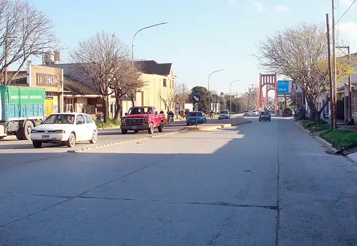 Comerciantes y residentes hartos de los robos en barrio Puente Colgante