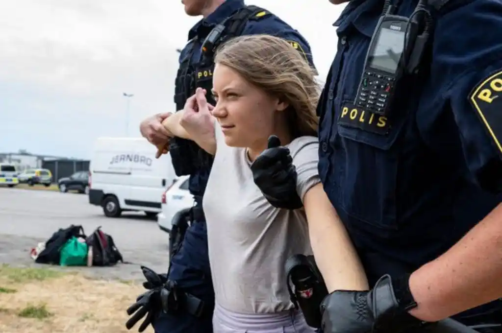Detuvieron a Greta Thunberg tras una protesta de cinco días en Suecia