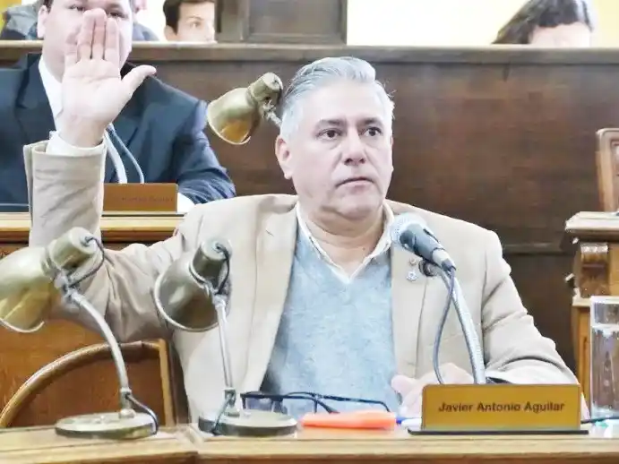 El concejal Aguilar se solidarizó con el intendente Azcué