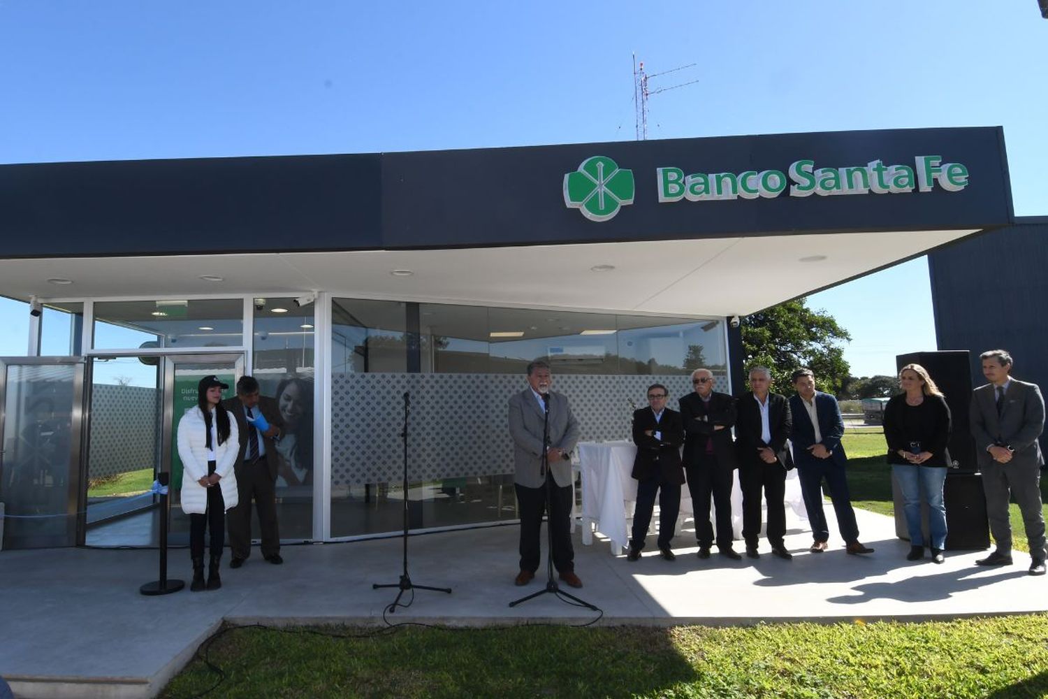 Nueva sucursal del Banco Santa Fe en el Parque Industrial de Sauce Viejo