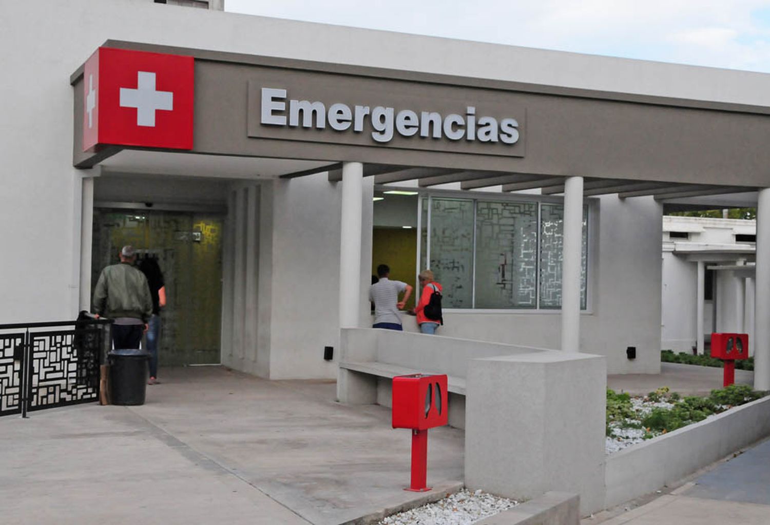 Robaron pertenencias del personal médico en el Hospital Santamarina