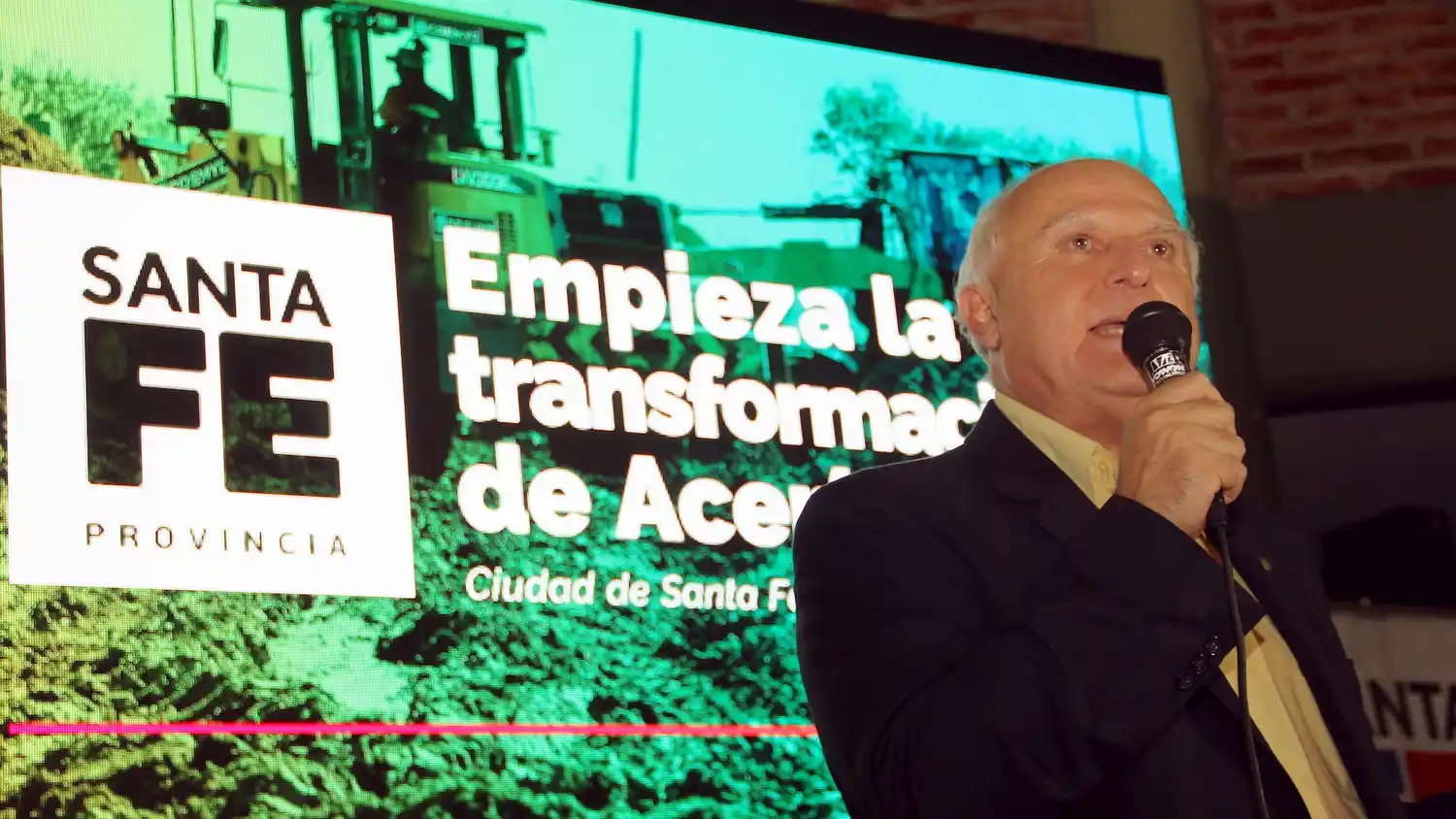 Puntapié inicial para la construcción de viviendas en Acería