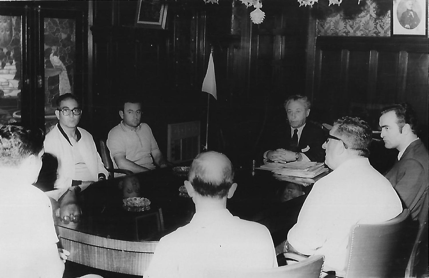 Peretti en la reunión del 5 de enero con los panaderos (Archivo Gráfico y Museo Histórico).