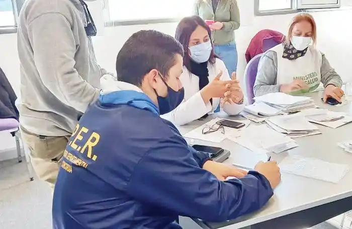 Con la colaboración del COES, la justicia investiga posibles certificados apócrifos