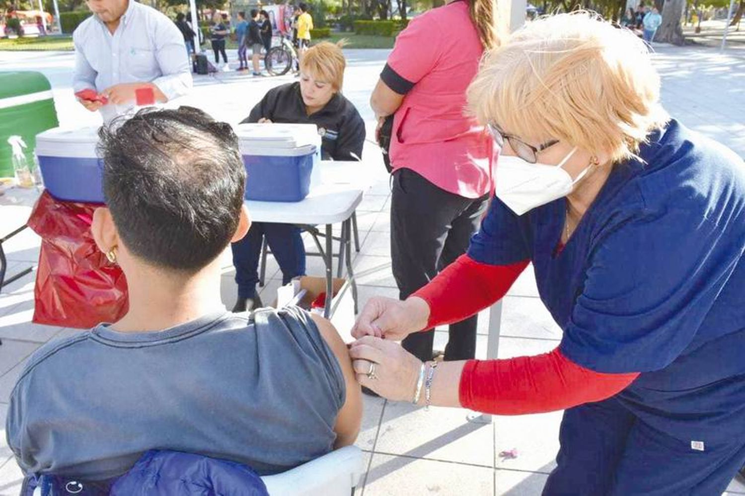 Durante toda la semana aplicarán vacunas
en las carpas instaladas en la zona céntrica