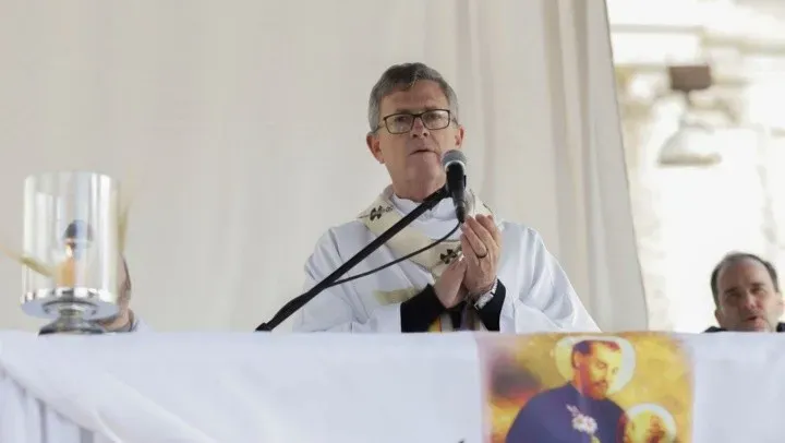 En la misa por San Cayetano, García Cuerva pidió al Gobierno "no desatender a los jubilados y las personas con discapacidad"