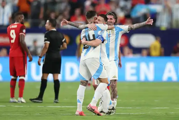 La Argentina se metió en su segunda final consecutiva de Copa América al vencer a Canadá