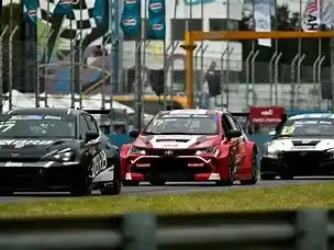 Se abre la temporad del TCR South America en el Autódromo Juan Manuel Fangio de Rosario,