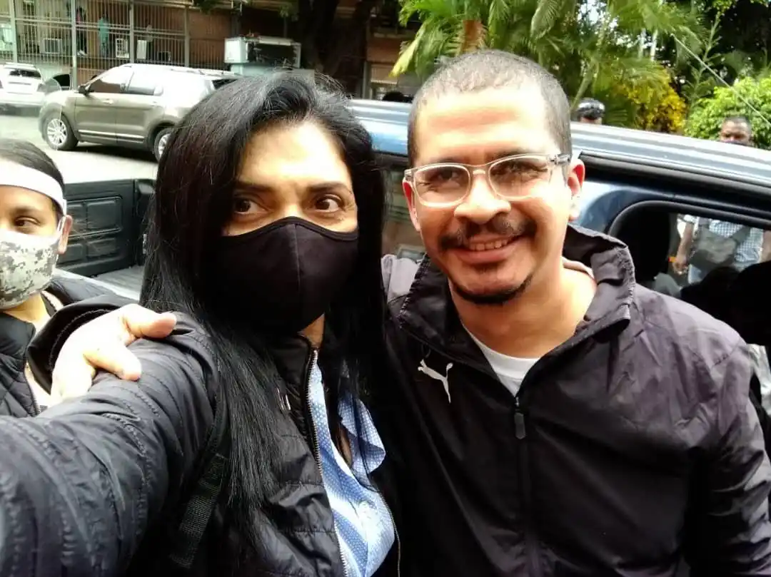 En libertad el exchavista y director de Punto de Corte Nicmer Evans