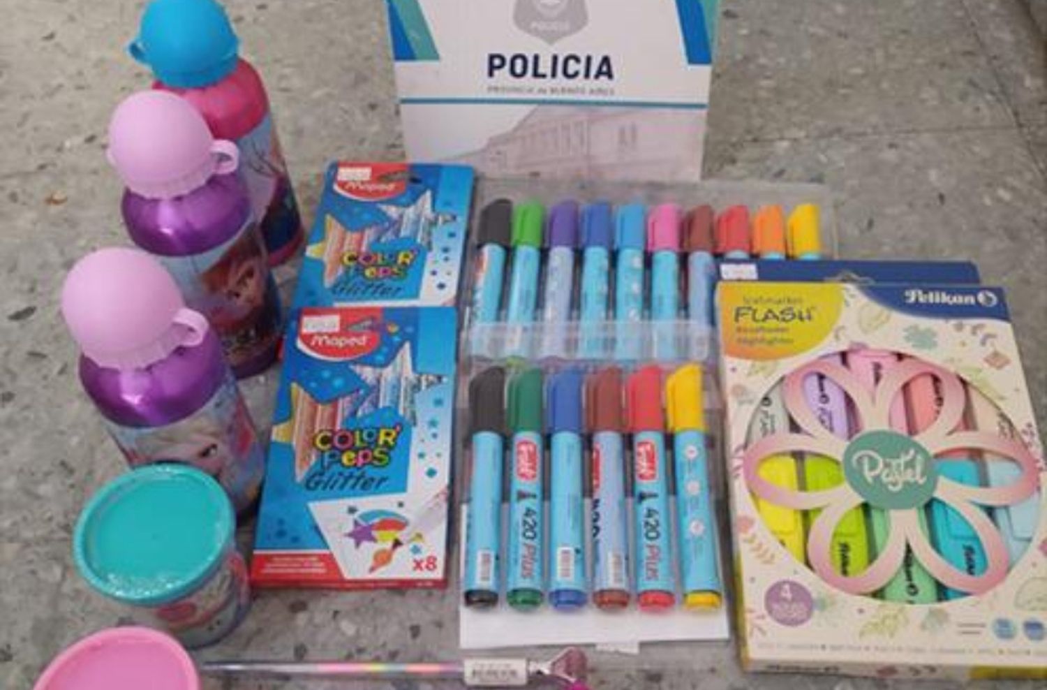 Artista frustrada: aprehenden a una mujer que se robaba artículos de librería