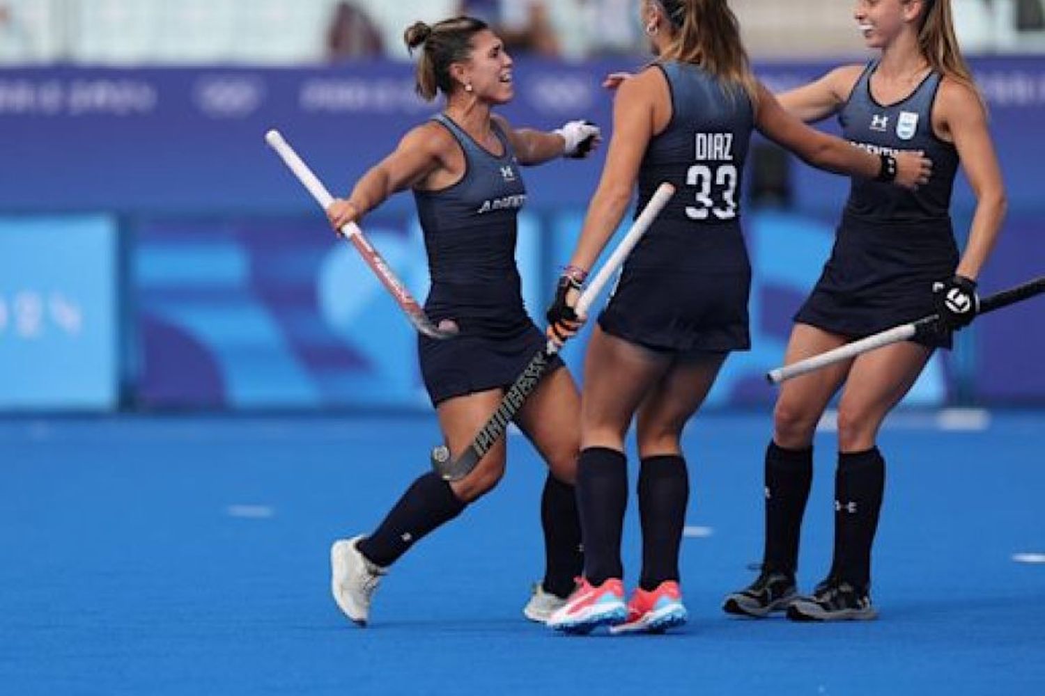 Las Leonas le ganaron a España y quedaron a un paso de los cuartos de final