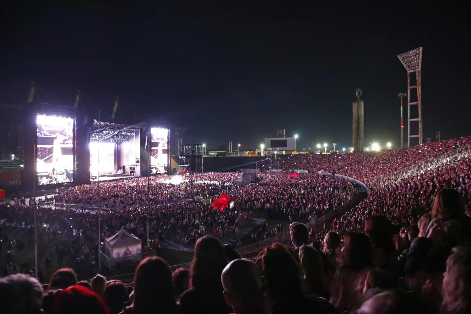 El Intendente celebró la oportunidad de que empresas privadas se hagan cargo del espacio deportivo de la ciudad.
