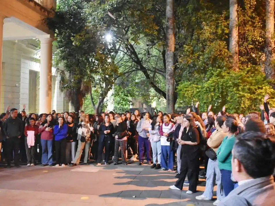 La Escuela Normal suspendió las clases y realizará una movilización a la Departamental de Escuelas