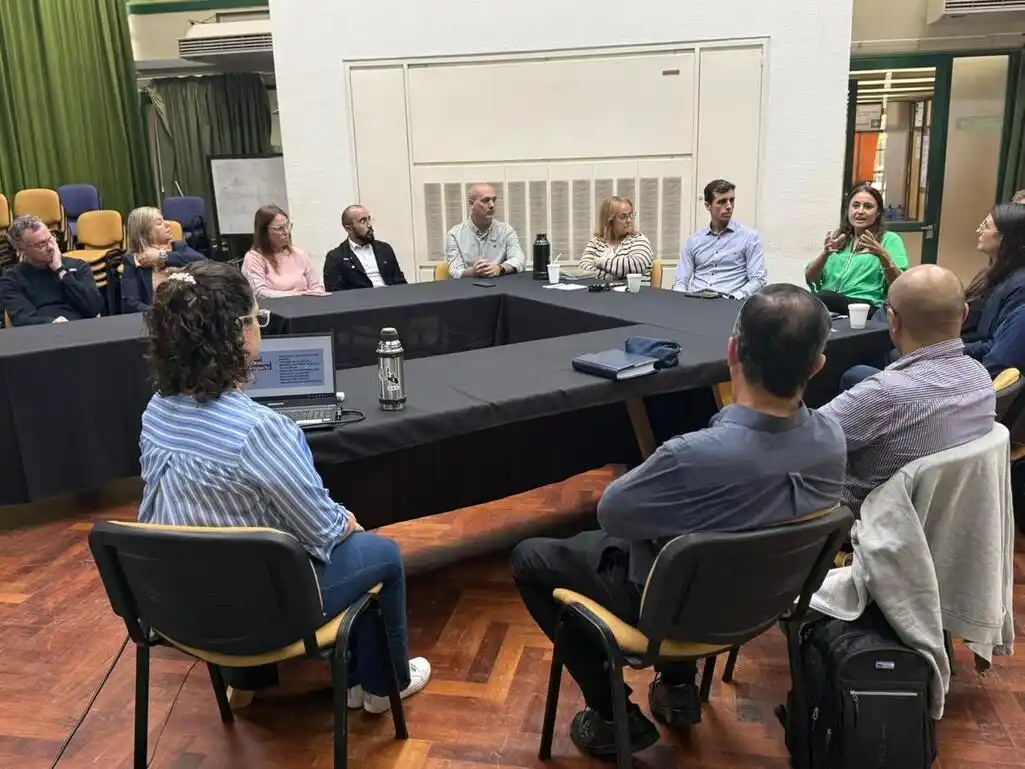 En el salón verde de la municipalidad de Rafaela se presentaron los resultados de "Rafaela Genera"