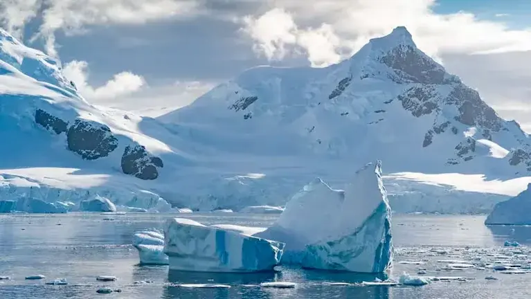Alerta en la Antártida por los niveles mínimos históricos de hielo marino
