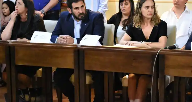 La oposición acompañará el pedido de licencia de Salazar, aunque hará una consulta al Tribunal de Cuentas