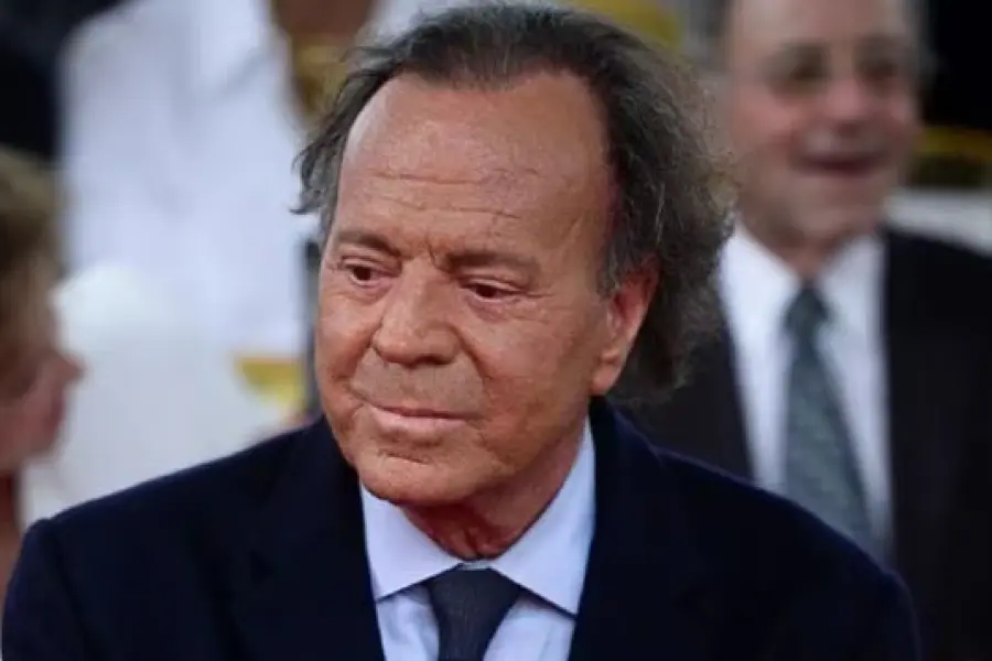 Reapareció Julio Iglesias, enojado por las versiones sobre su salud: “Nunca he tenido mi mente más clara”
