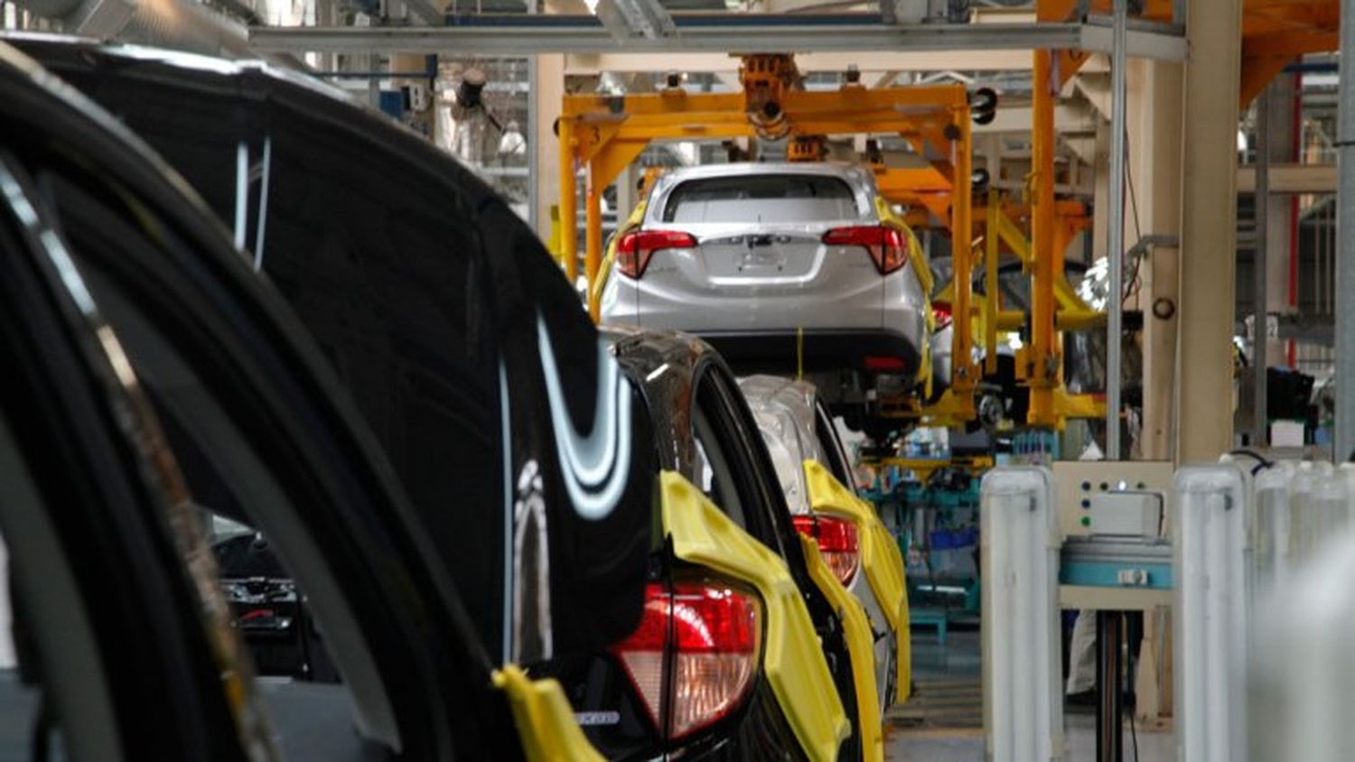 Volvió a caer la actividad industrial y acumula 23 meses de recesión
