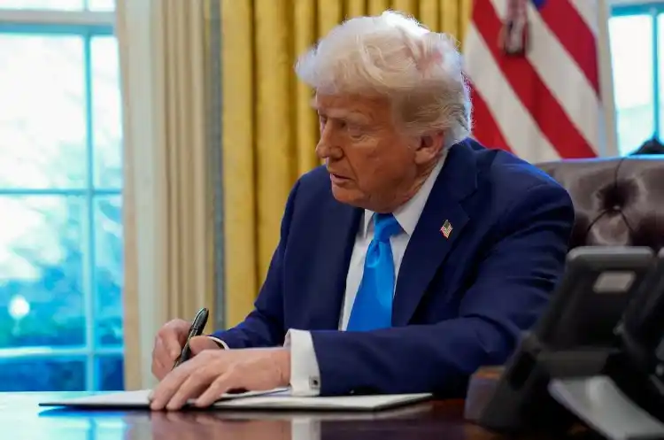 La medida fue anunciada por el presidente a través de Truth Social.