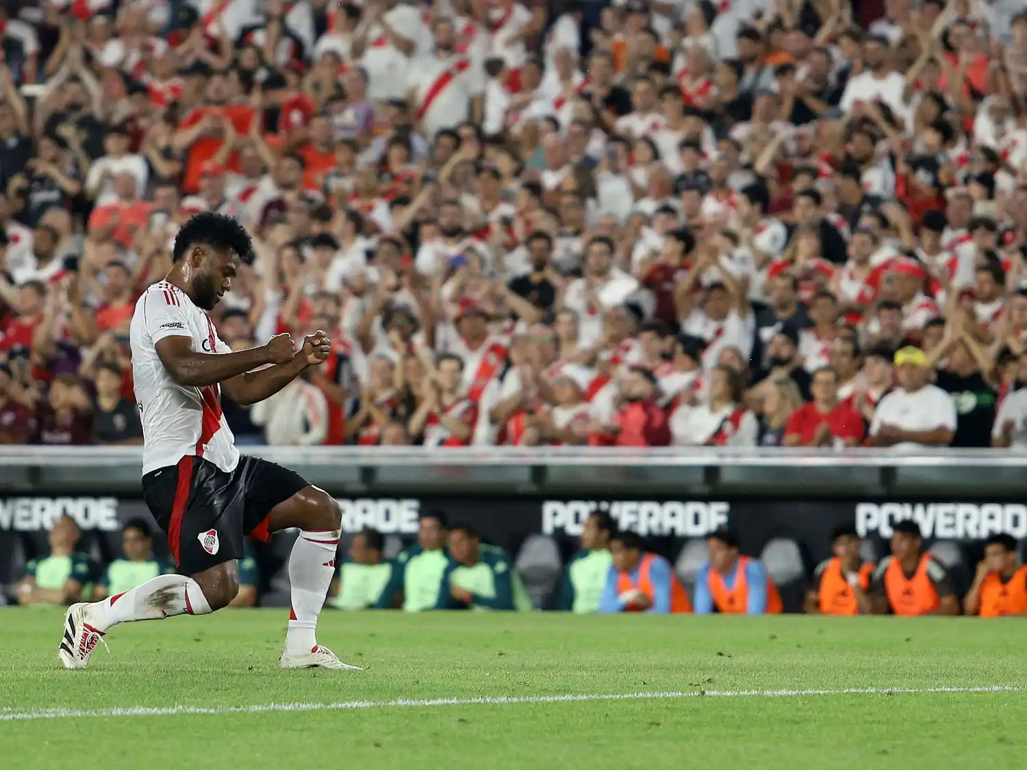 Borja estará en el ataque "millonario".