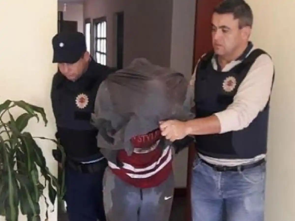 Juzgan a joven de 19 años por violar a una profesora en Laspiur 
