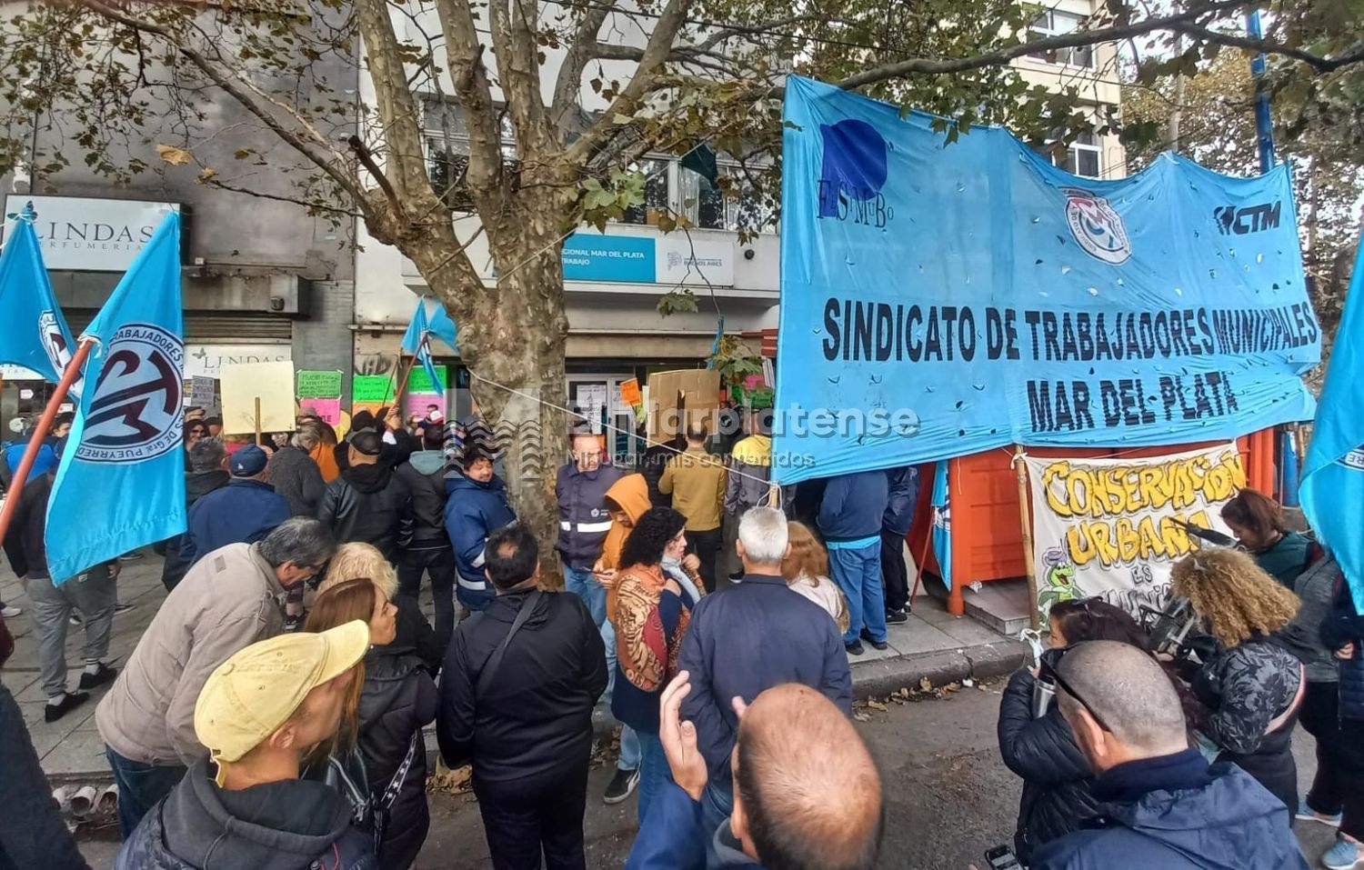 La medida surgió en el marco del reclamo por las paritarias salariales.