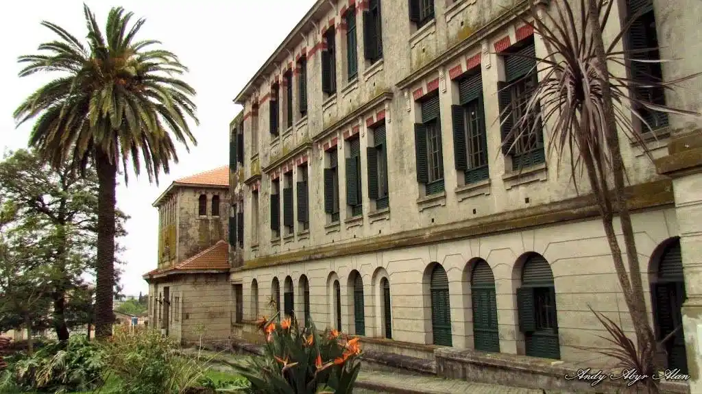 Es invierno y el protocolo manda a mantener las ventanas abiertas