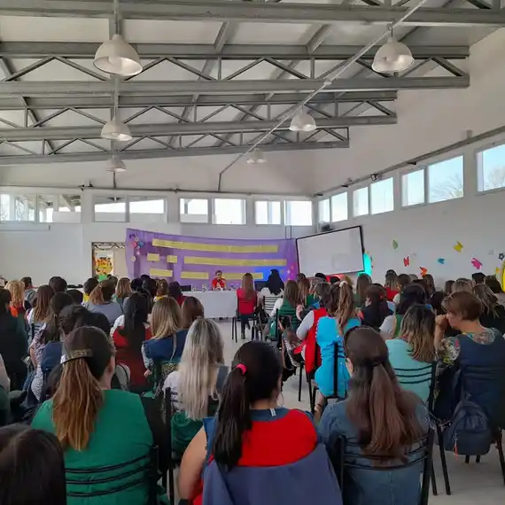 Se realizó un conversatorio sobre vida afectiva y psicológica