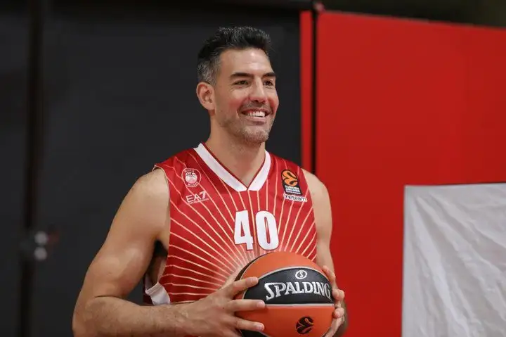 Primera práctica de Scola en su nuevo club