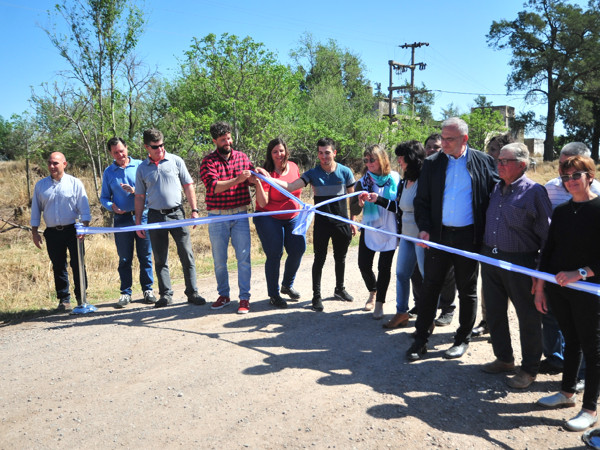 Josefina: inauguraron ripiado en camino rural  que beneficiará a los tambos 