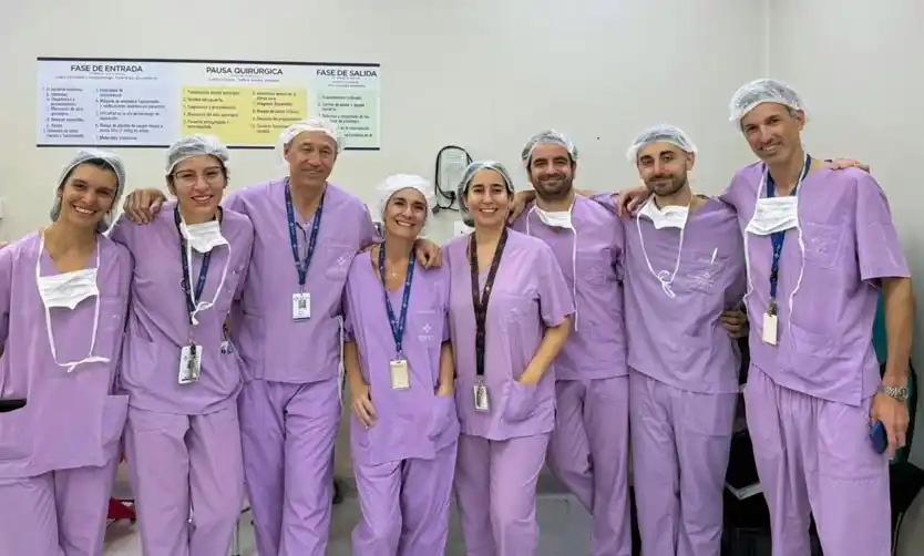 El equipo médico que participó de la intervención. 