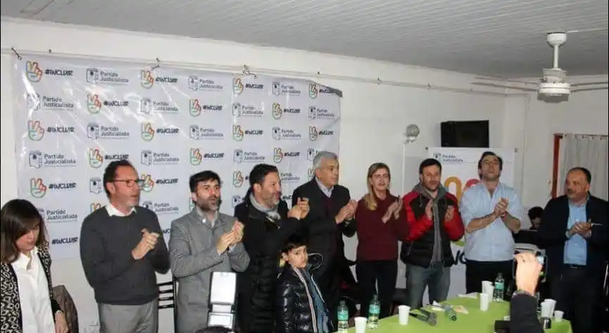 Fallida muestra de unidad peronista en la Cuarta Sección: A Torchio lo dejaron solo en Casares