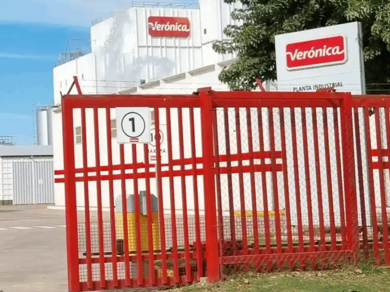 Preocupación. Por la pérdida de empleo de 700 personas de la fábrica Verónica.