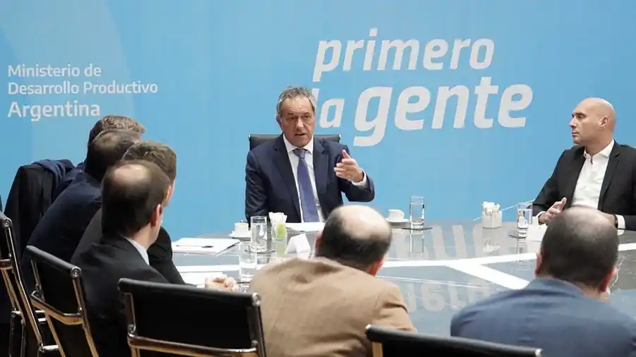 Daniel Scioli se reunió con supermercadistas.