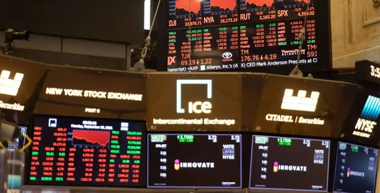 Tras el ataque de Rusia a Ucrania, sube el precio del petróleo y supera los US$100