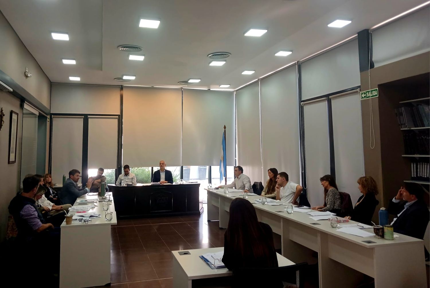 Tras el aval del Concejo, el municipio regulará las aplicaciones como Uber y Cabify.